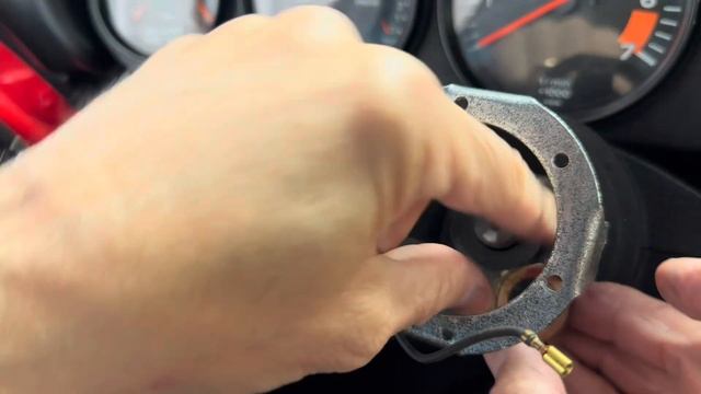 MOMO Steering Wheel Install - 1986 Porsche 911 Carrera 3.2