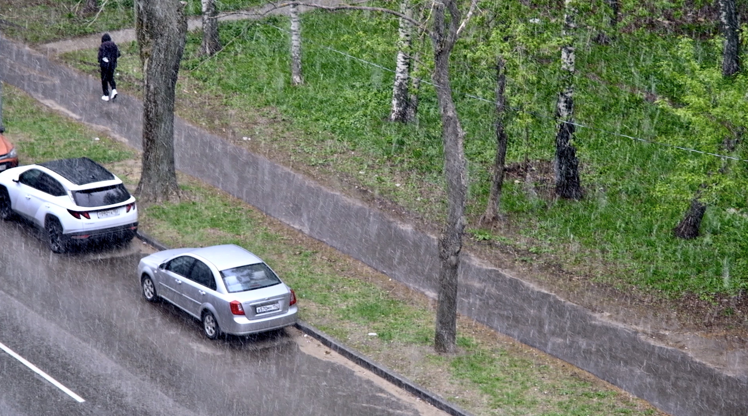 Воскресный майский снег. Нижний Новгород. 7 мая 2024.