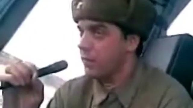 Хорошо поет,не смотря на положение за окном)