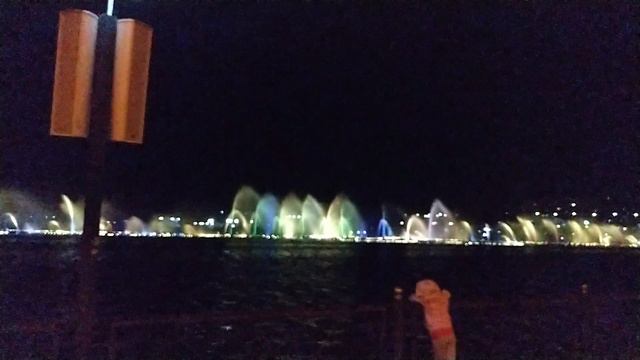 Танцующий фонтан в Грозном