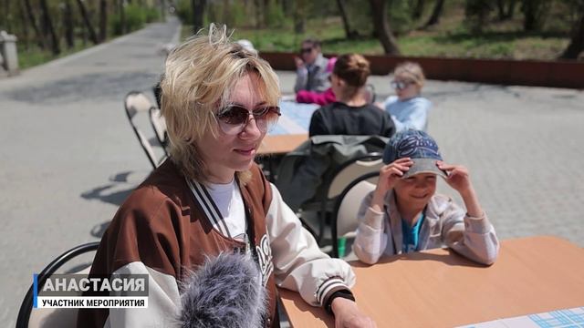 Семейные выходные во Владивостоке: родители вместе с детьми сделали скворечники своими руками.