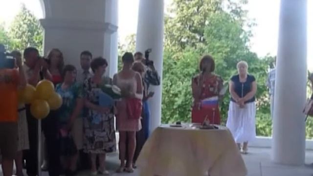 3 свадьбы в Александровском саду