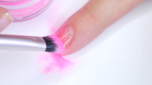 Easy Ombre Dip Powder Manicure