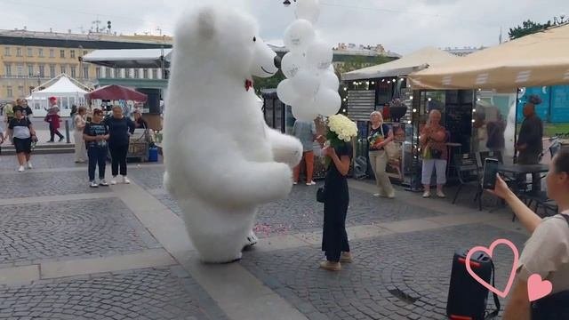 ??ЭКСПРЕСС-ПОЗДРАВЛЕНИЕ ОТ ТРЁХМЕТРОВОГО БЕЛОГО МИШКИ??