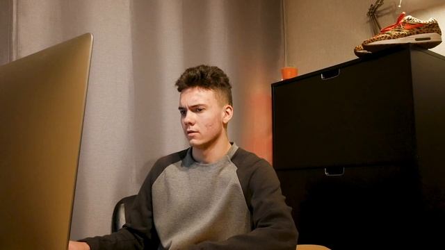 УБИРАЕМ ЛИШНИЕ ОБЪЕКТЫ В PHOTOSHOP