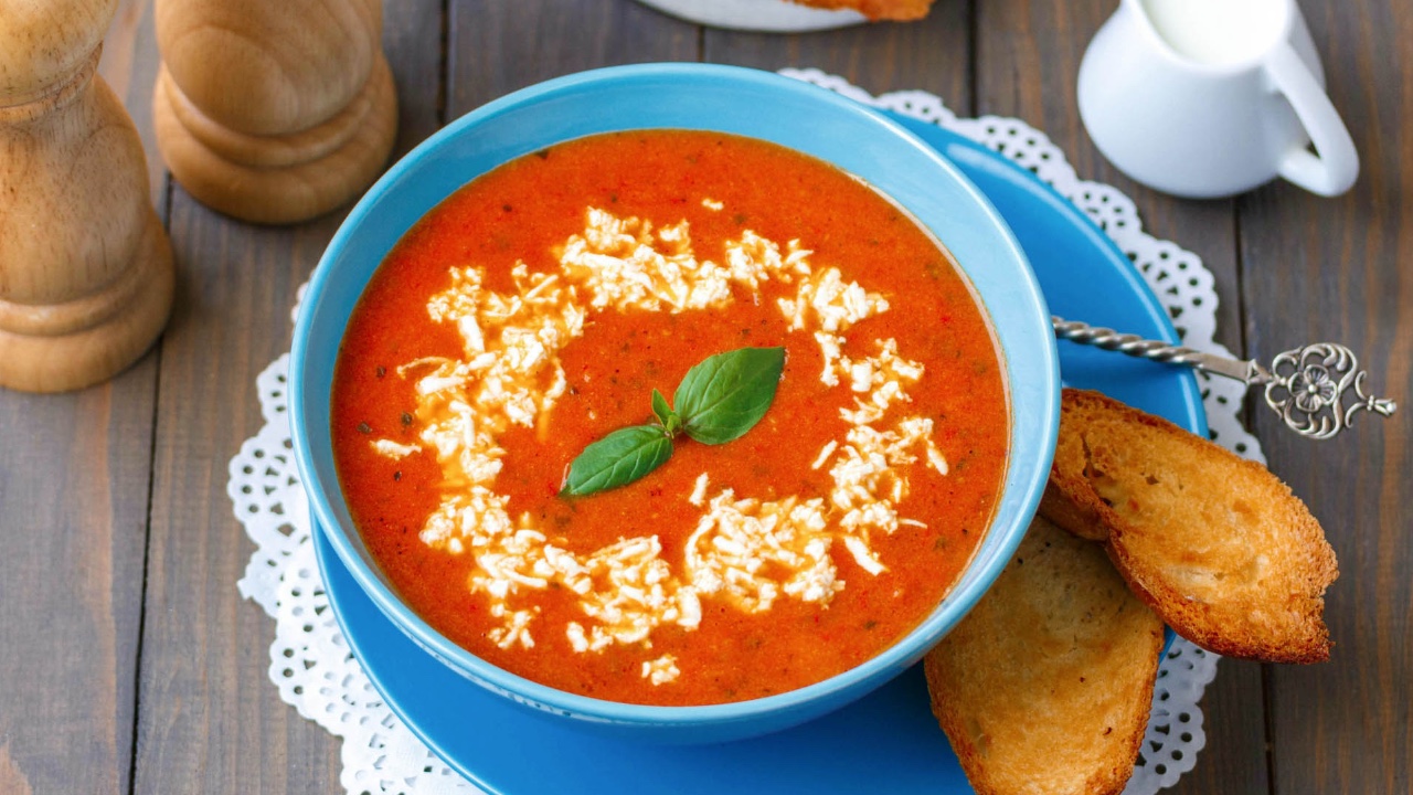 🍅 Томатный суп-пюре с базиликом — рецепт вкусного летнего супа