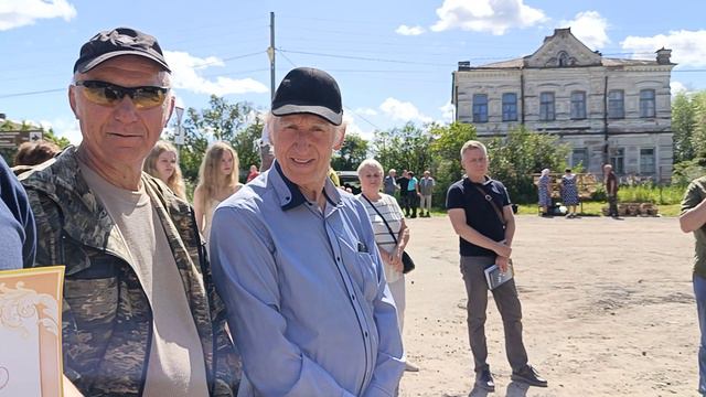 Степурино. Открытие памятной доски  поэта Тряпкина Н.И. и поклонного креста деревни Саблино.