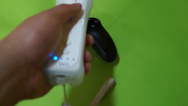 [PS4] DualShock4 vs wii mote controller - Built-in Speaker
