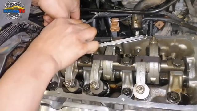 how to adjust valve clearance in two turn procedure/renault dokker 1.4L by AutonsTV