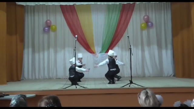 Марисолинская средняя школа. Йорга каче влак. 3 класс