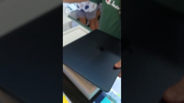MacBook Air M2 midnight