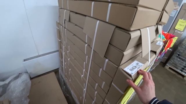 ?СВЕТОФОР?ОДЕЖДА И ОБУВЬ?ГЛАЗА НА ЛОБ?ЕЩЕ И МЕБЕЛЬ ПРИВЕЗЛИ