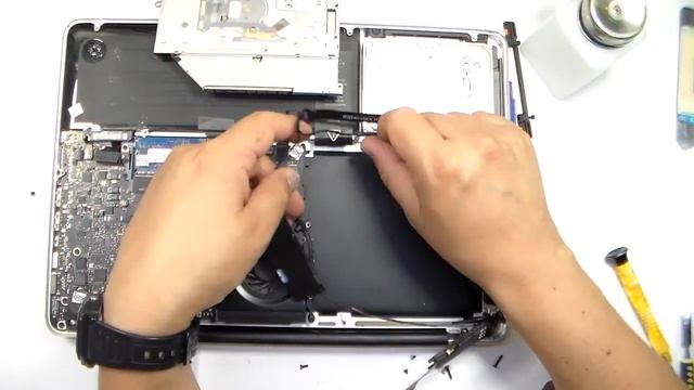 Cambio De Speaker En MacBook Pro Apple Computer - Tutorial -