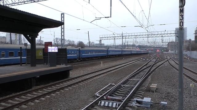 Электровоз ЭП2К-382 (ТЧЭ-6) со скорым поездом "Сож" № №056Ь Гомель - Москва.