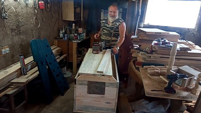Как сделать полукруглую крышку сундука. К сожалению во 2-й половине ролика камера не сфокусировалас