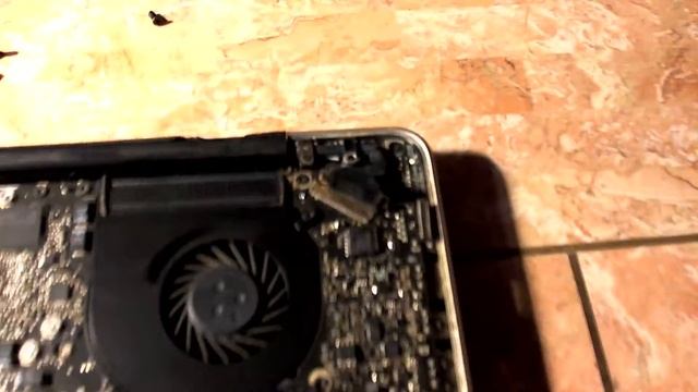 Macbook Pro 15 Inch Top cover removal!!!