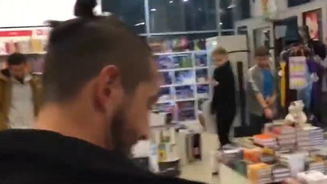 Скинемся хорошим ребятам на квартиру? Всего по 10 рублей)))
