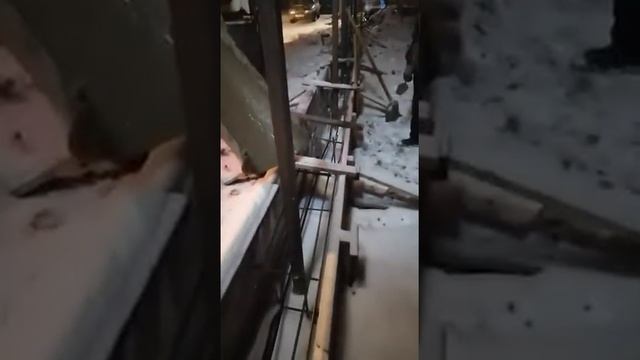Строительство фундамента под откатные ворота (бетонирование)