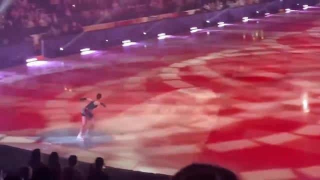 Александра Трусова на шоу в Минске 09.04.2022. "Круэлла" /видео с трибуны