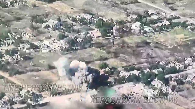 Авиаудар ВКС крылатыми бомбами ФАБ-250 по врагу на правом берегу р. Днепр в Херсонской области.