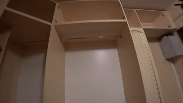 Установка шкафа в прихожую