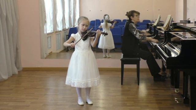 Терентьева Люба, 7 лет, П  Чайковский, Грустная песенка, А  Яньшинов, Прялка.