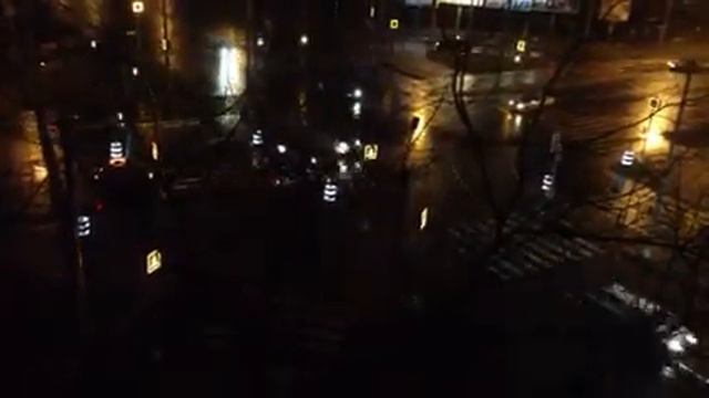 Перекрёсток на Медгородке ночью без светофоров