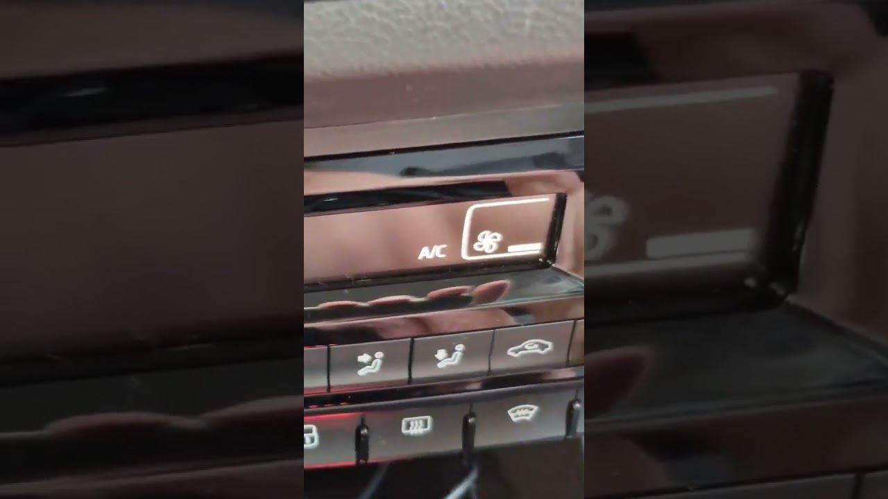 VW Polo Liftback. Работа компрессора климата - не является дефектом...