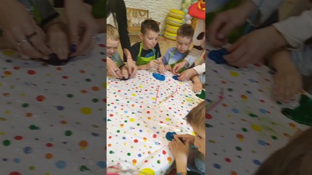 Видео reels с детского утренника