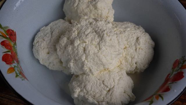 Домашний рецепт сыра моцарелла из парного молока.