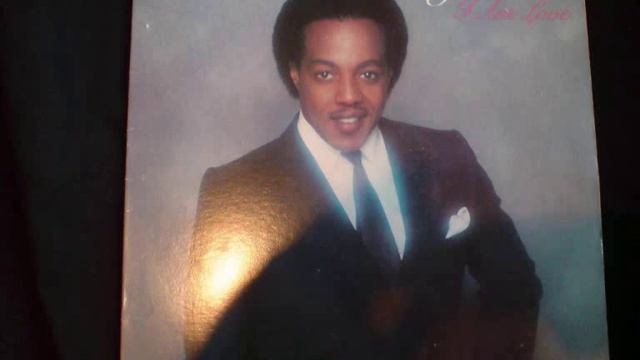 Peabo Bryson - Love is n the Rise