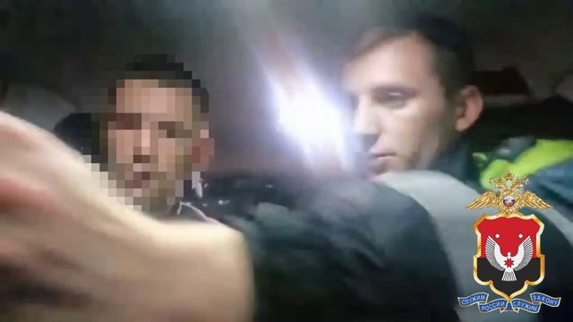 Полицейские задержали мужчину, который повторно сел за руль автомобиля в нетрезвом виде