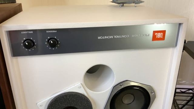 4K Pioneer PL-1800SANSUI AU-07JBL 4311A　iPad Proで撮影
