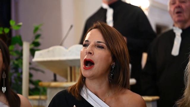 Isernia Gospel Choir - Total Praise (by R. Smallwood)