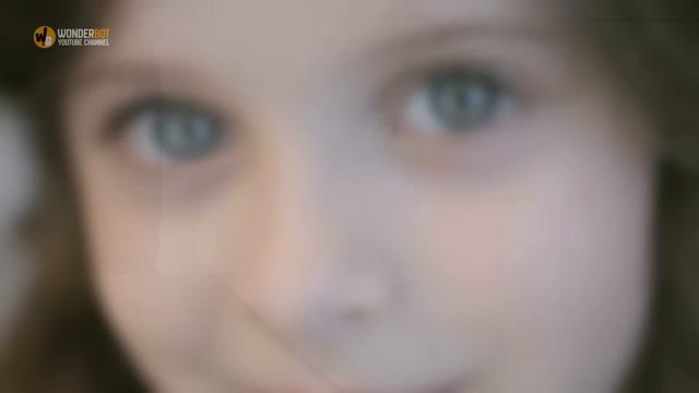 Woman Follows 5 YO Girl Who Takes Leftovers from Her Grocery Store Every Day It Was Heartbreaking!