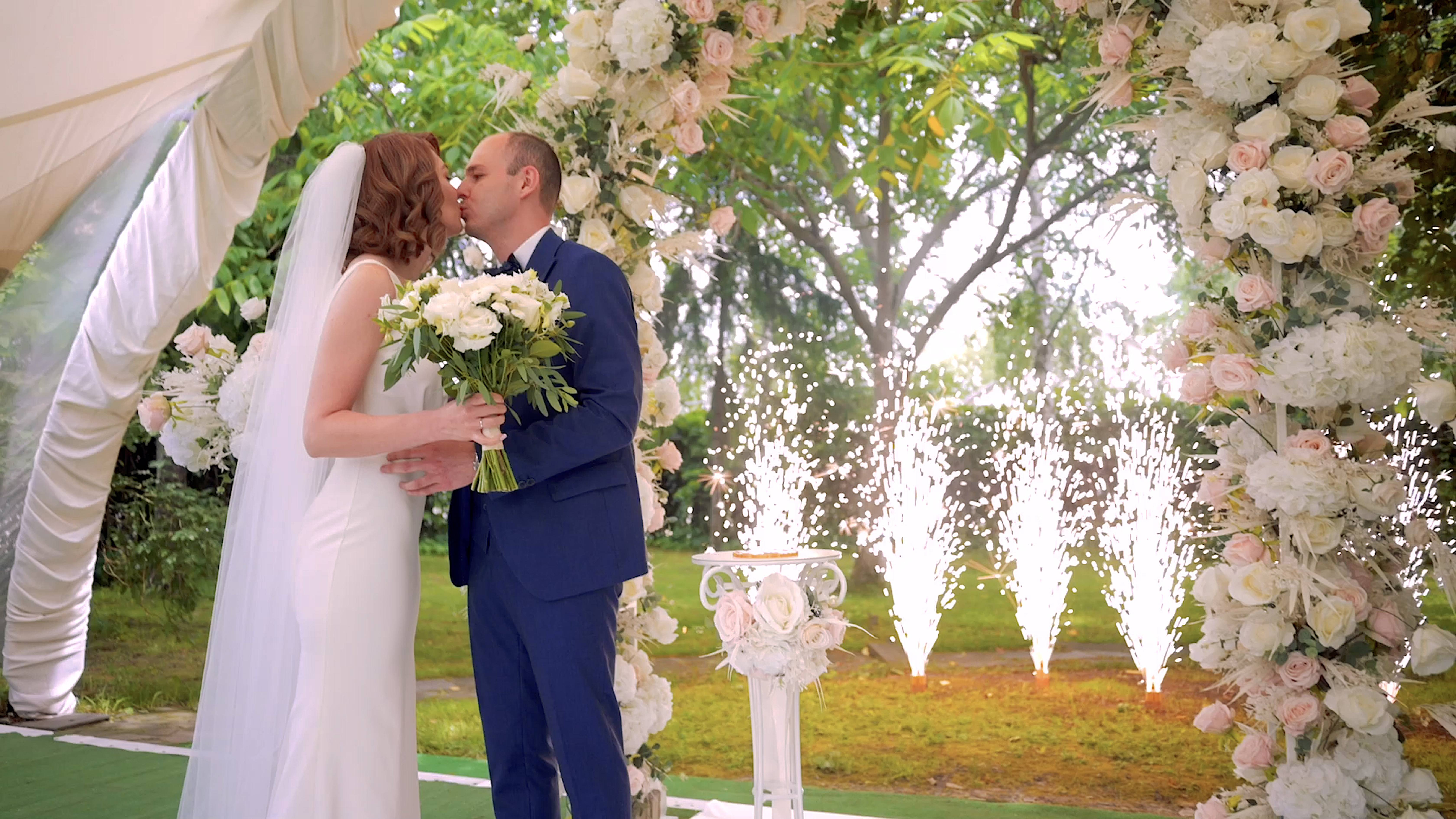 Видеосъемка свадебной церемонии на выездной площадке от 1 Дворца бракосочетаний (Грибоедовского).
