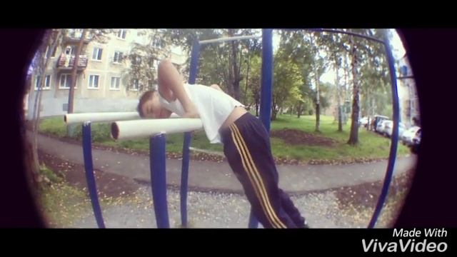 Школа Турник 2 Как научиться делать выход на однуВыход силой на одну руку