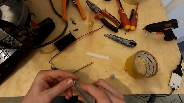 Подсветка зоны пиления Зубр ЗПТК-210-1500