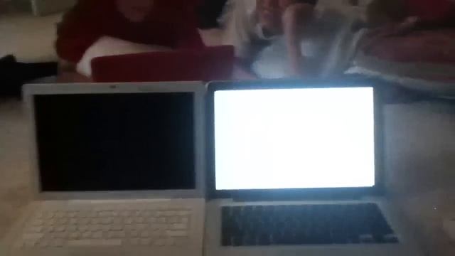 MacBook Pro (2011) vs. MacBook (2008) Startup Time Comparis
