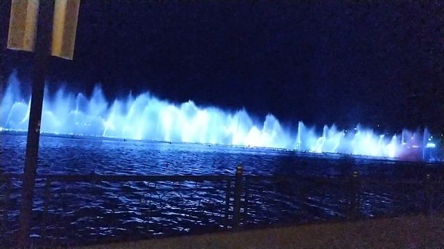 Танцующий фонтан в Грозном