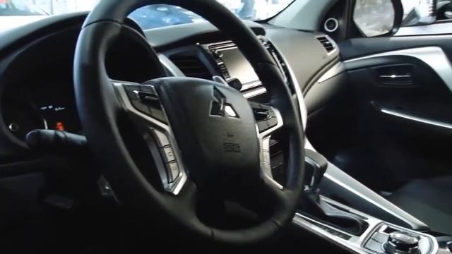 "Седьмая передача" - 79 (вождение без прав, повреждение авто на мойке, Mitsubishi Pajero