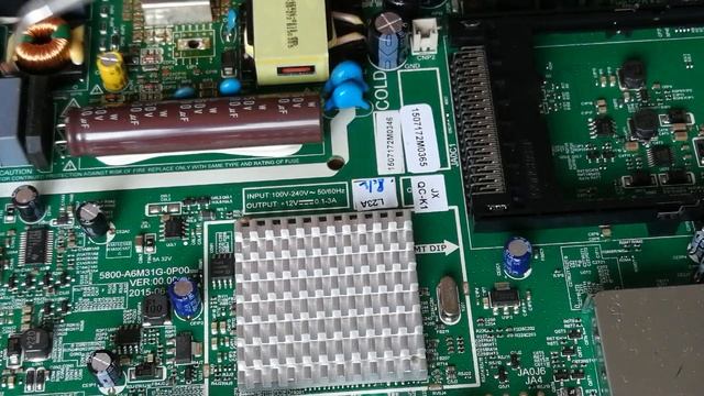 Erisson 32LES71T2 не включается. LNK6777K. Шасси 5800-A6M31G-0P00. Ремонт телевизоров в Ломоносове.