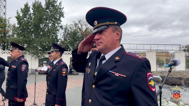 Торжественная церемония вручения удостоверений молодым полицейским