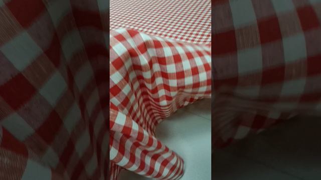 Льняная ткань в красную клетку