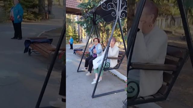 Живые танцы для отдыхающих санатория Надежда