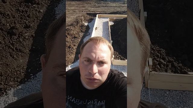 Строительство дома в с. Пионерском. Сборка опалубки. Часть 1.