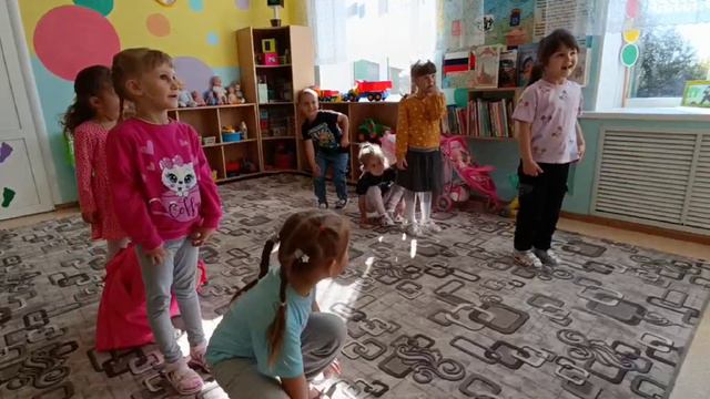Детский сад "Ивушка", Средняя группа. Занятие "Наши домашние животные. Кошки"