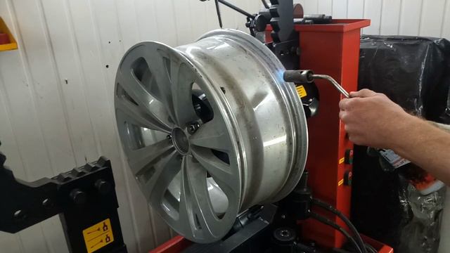 Ремонт литых дисков Москва 8 915 387 07 66