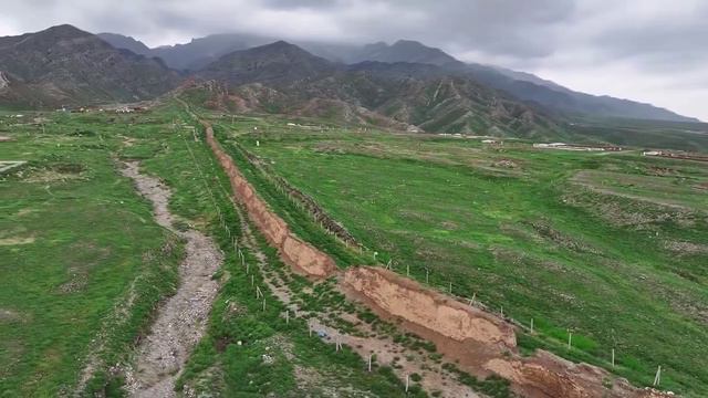 Пустыни в Ганьсу и во Внутренней Монголии до и после обильных дождей (Китай, 2024).