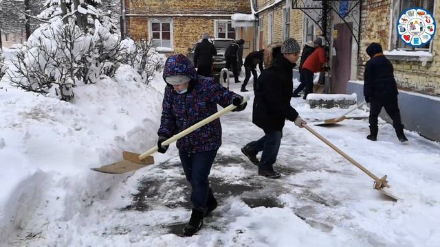 Мастер-класс по уборке снега.